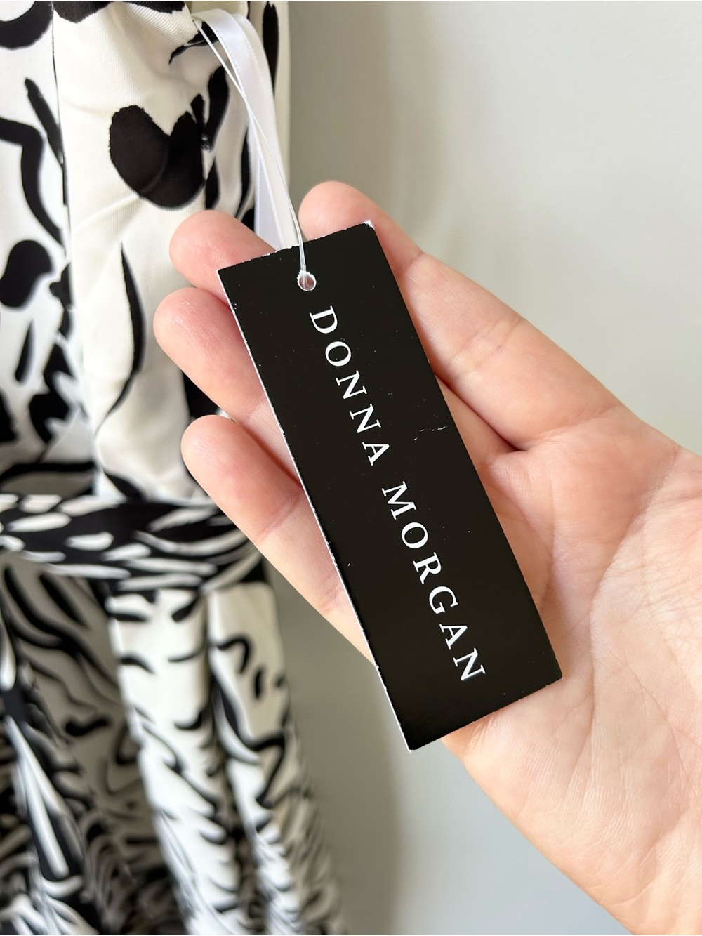 Donna Morgan NWT black and white abstract print wrap midi dress - Picture 5 of 10
